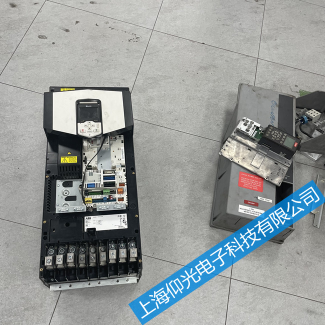 ABB變頻器維修ACS800-37-0320-5報(bào)警7111故障維修
