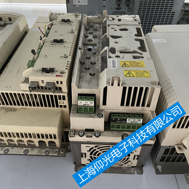 �e��_��C(j��)ABB�ŷ��(q��)�����S��-MotiFlex e180��4018�S��