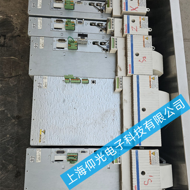 金屬加工專用力士樂(lè)驅(qū)動(dòng)器TDM1.2-100-300-W1-000報(bào)警顯示F7020維修