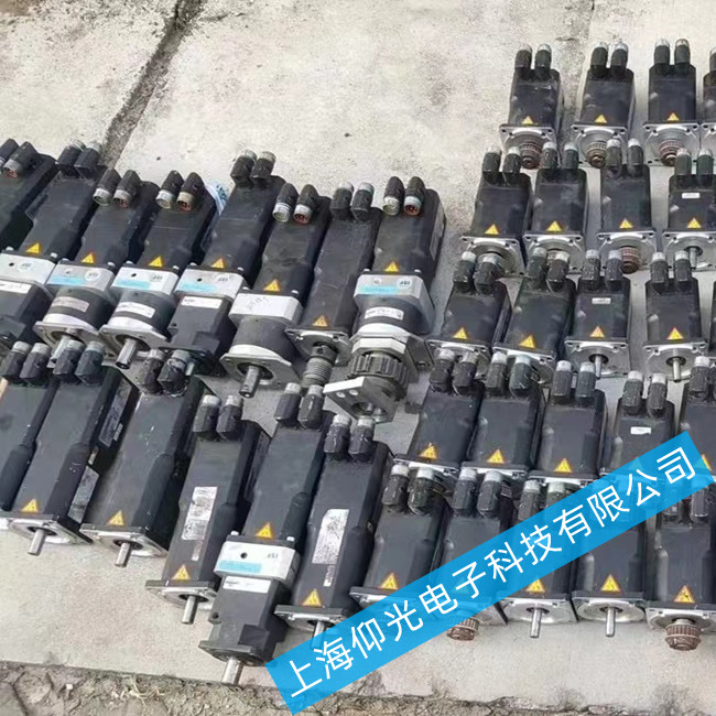 化工設(shè)備貝加萊伺服電機(jī)8LSA35.R0045D000-0報(bào)警39005維修