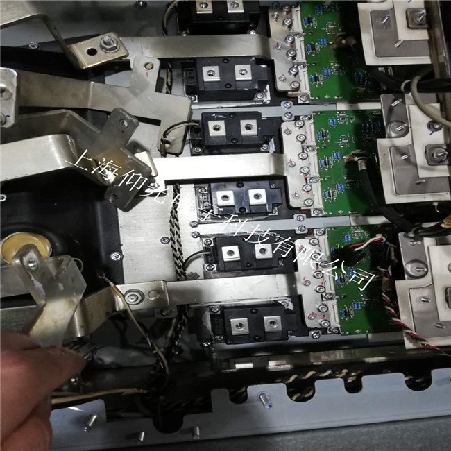 福建一臺(tái)安n2系列3.7kw變頻器過電壓故障原因分析及維修案例