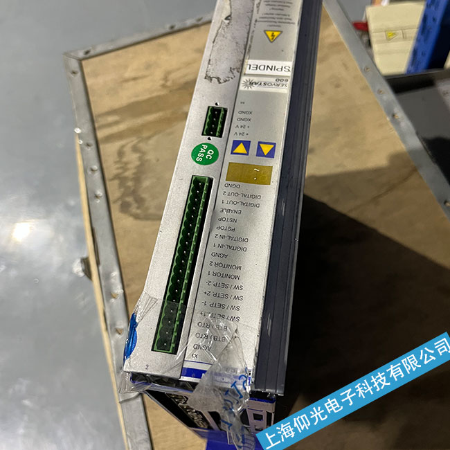 河南印刷廠科爾摩根伺服驅(qū)動器電機(jī)不能啟動套印不準(zhǔn) 印刷基材走料起皺維修